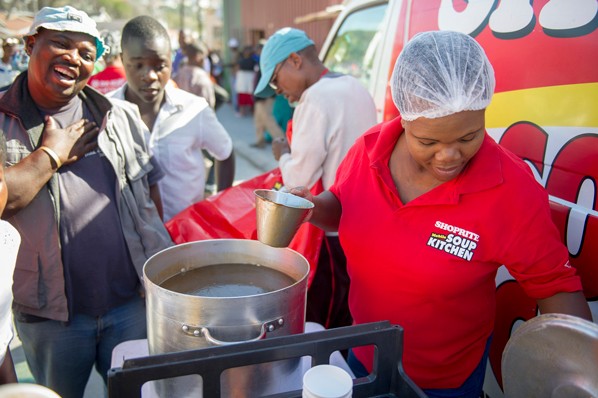 The Shoprite Mobile Soup Kitchen #ActForChange in Imizamo Yethu